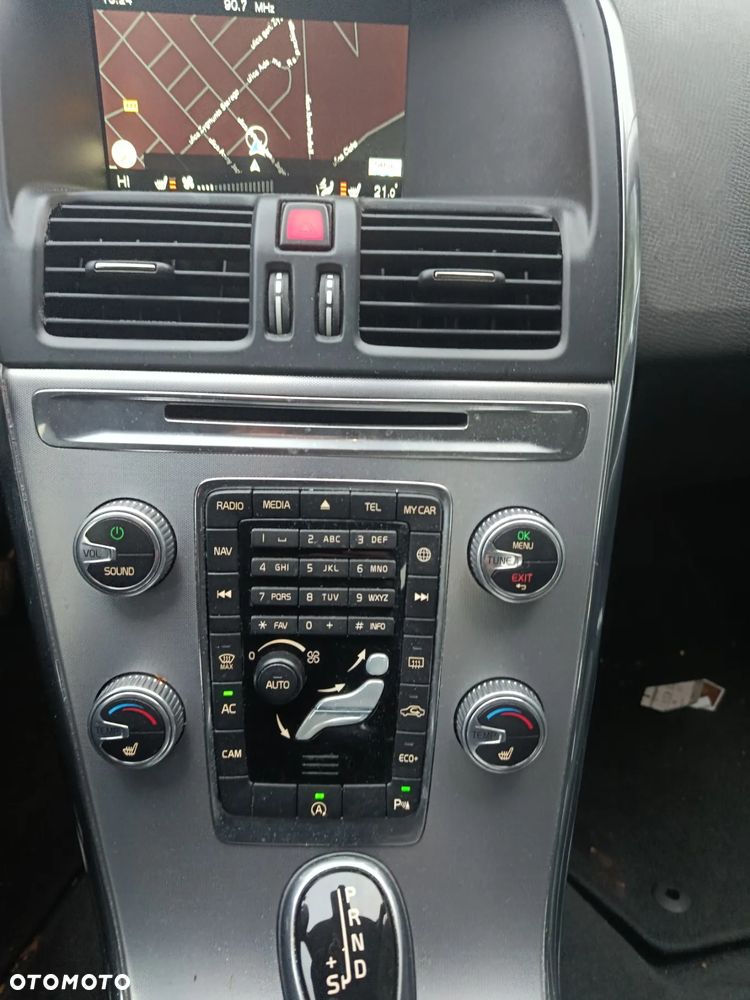 Volvo XC 60 D3 Geartronic Momentum - 11