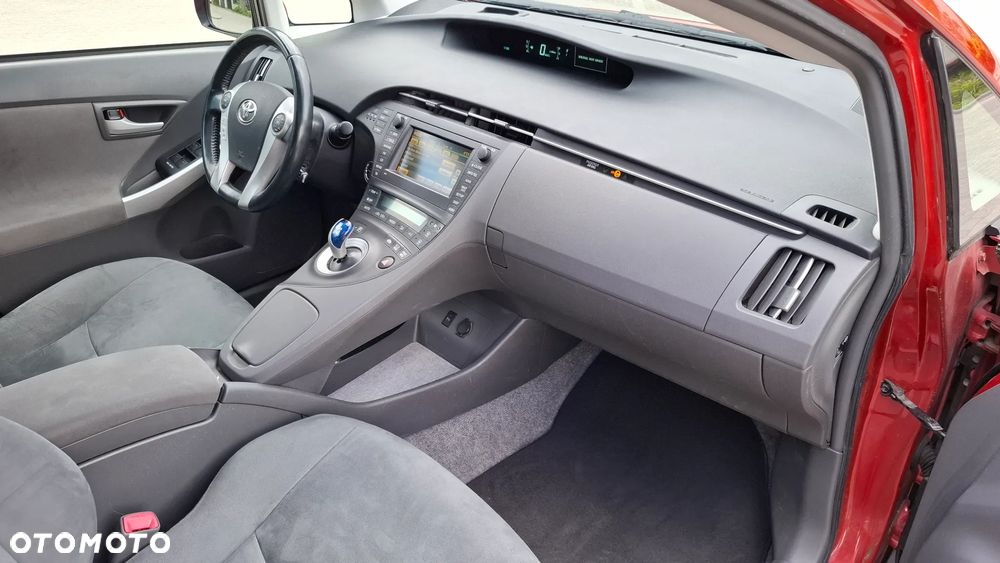 Toyota Prius (Hybrid) Comfort - 10