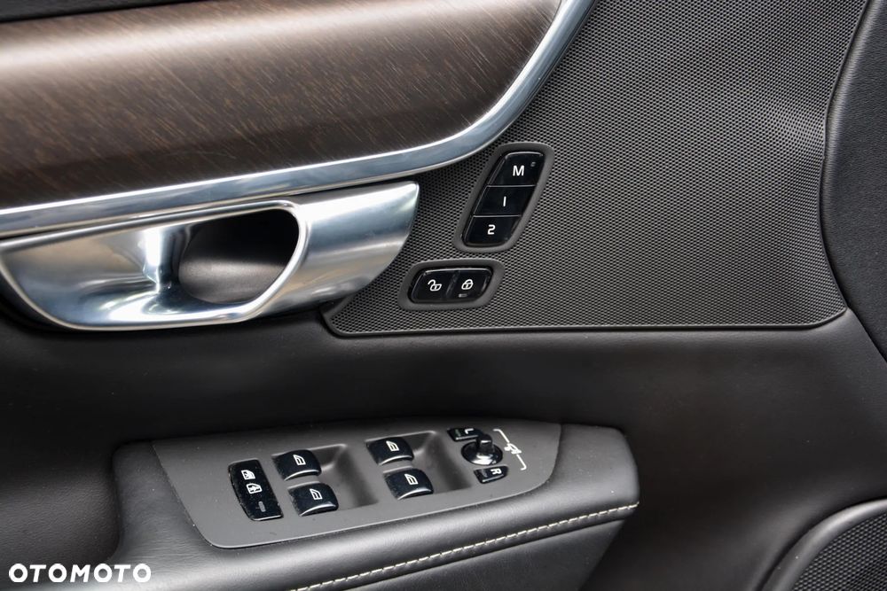 Volvo V90 Cross Country D4 AWD Geartronic Pro - 20