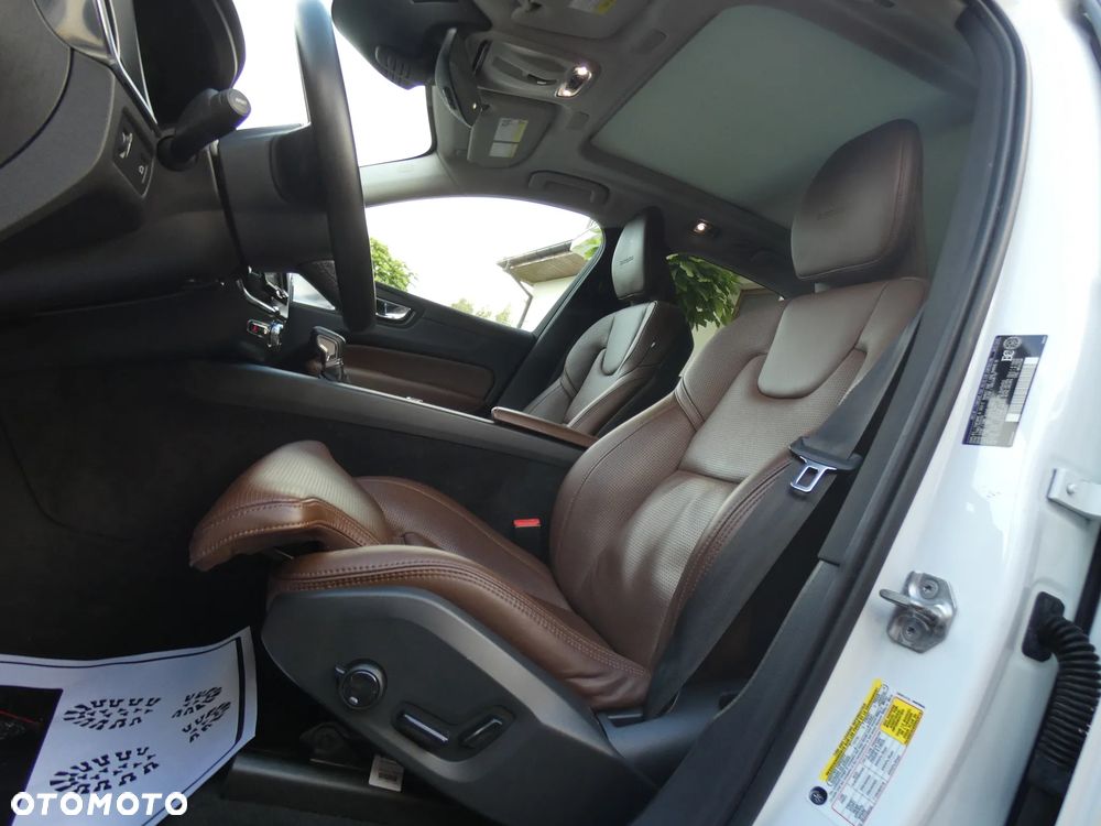 Volvo XC 60 D4 AWD Inscription - 38