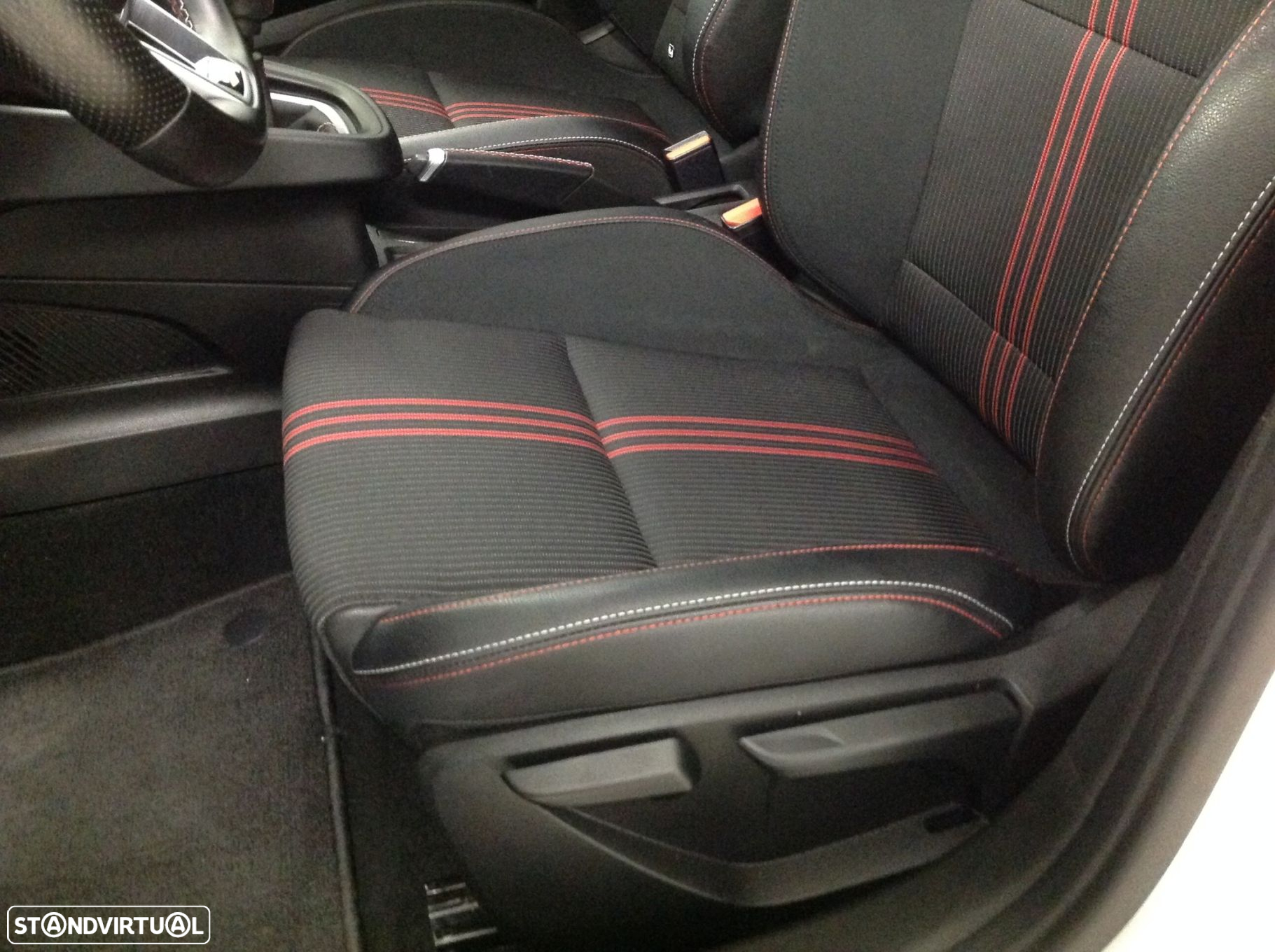 Renault Clio 1.0 TCe RS Line - 17