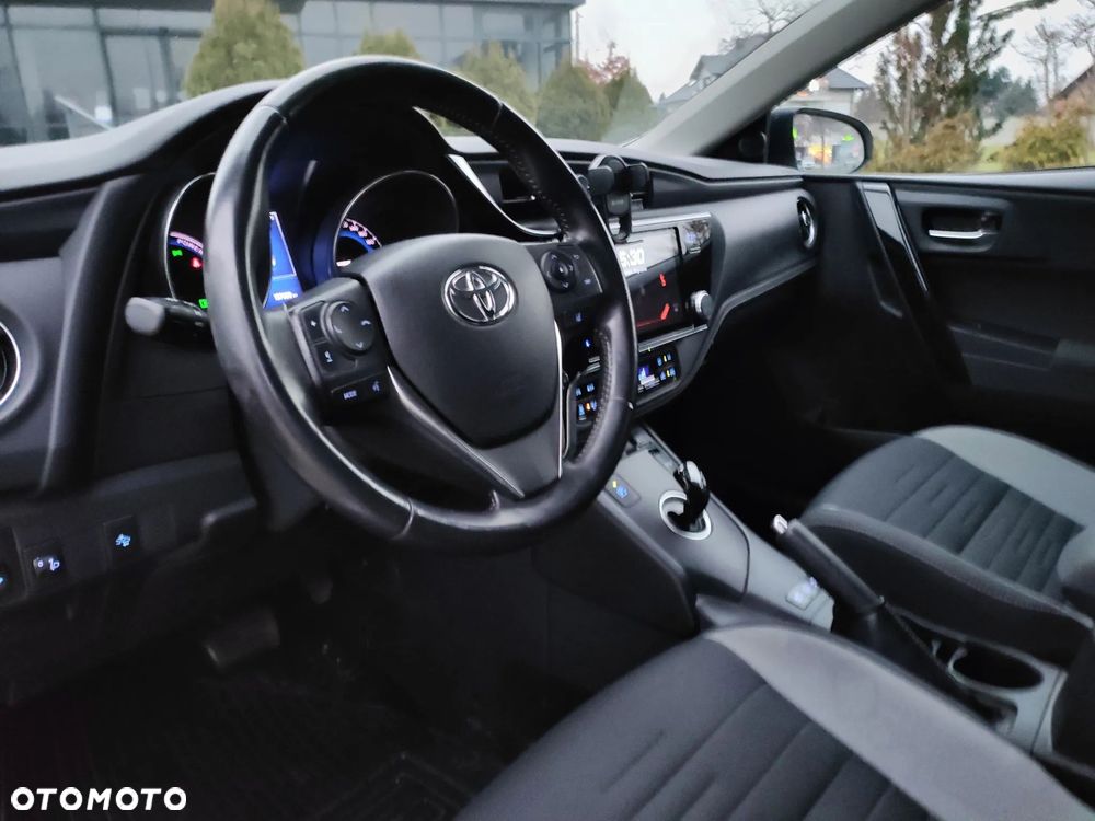 Toyota Auris Hybrid 135 Prestige - 20