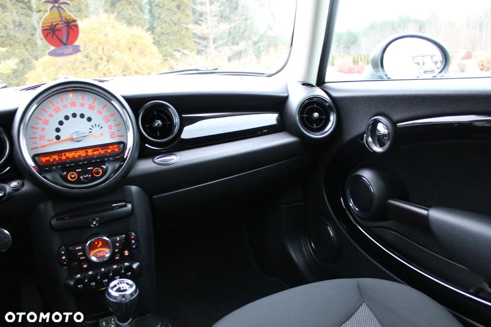 MINI Cooper D Baker Street - 27