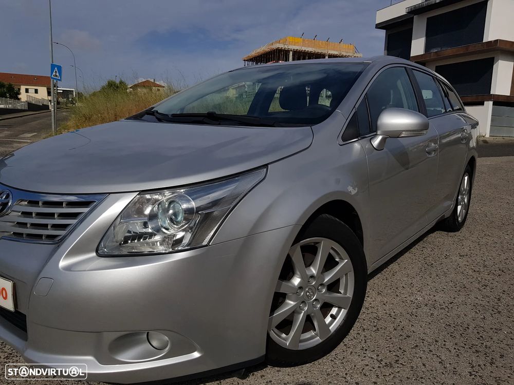 Toyota Avensis 2.0 D-4D Exclusive +Pele+GPS — fotografia 56