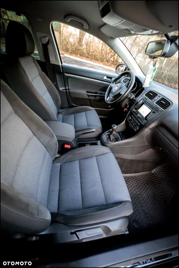 Volkswagen Golf - 31