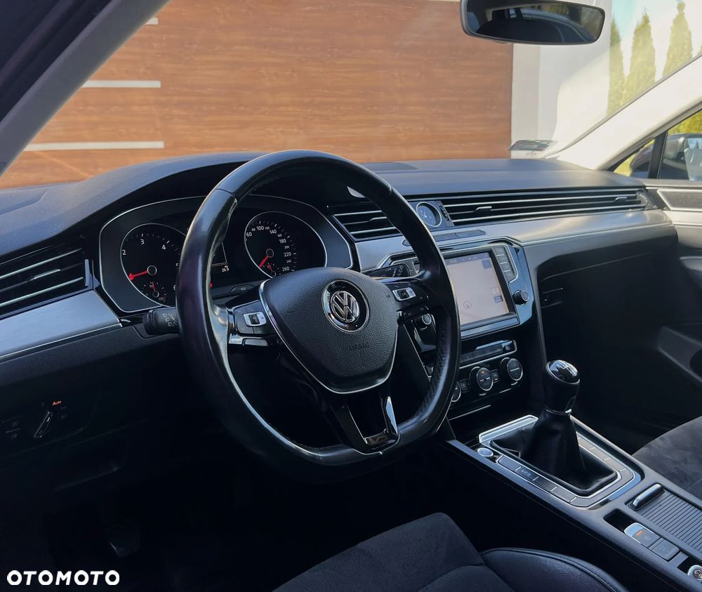 Volkswagen Passat 2.0 TDI BMT Highline - 11