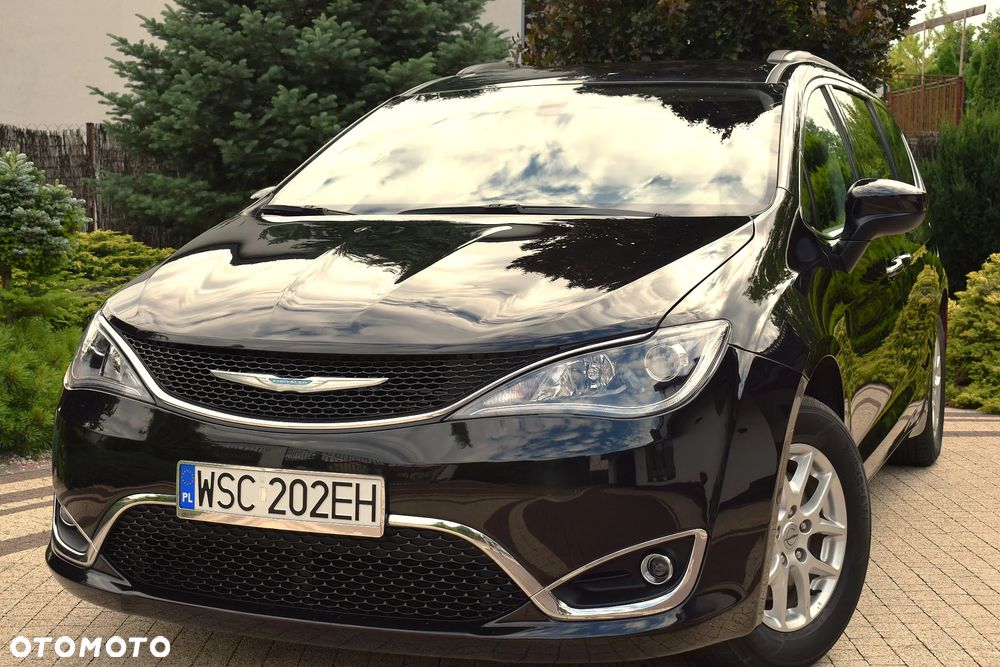 Chrysler Pacifica - 13