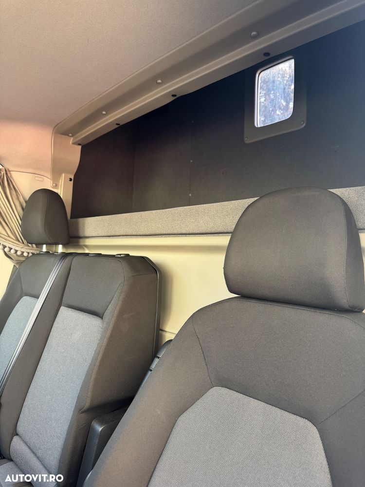 Volkswagen Crafter - 13