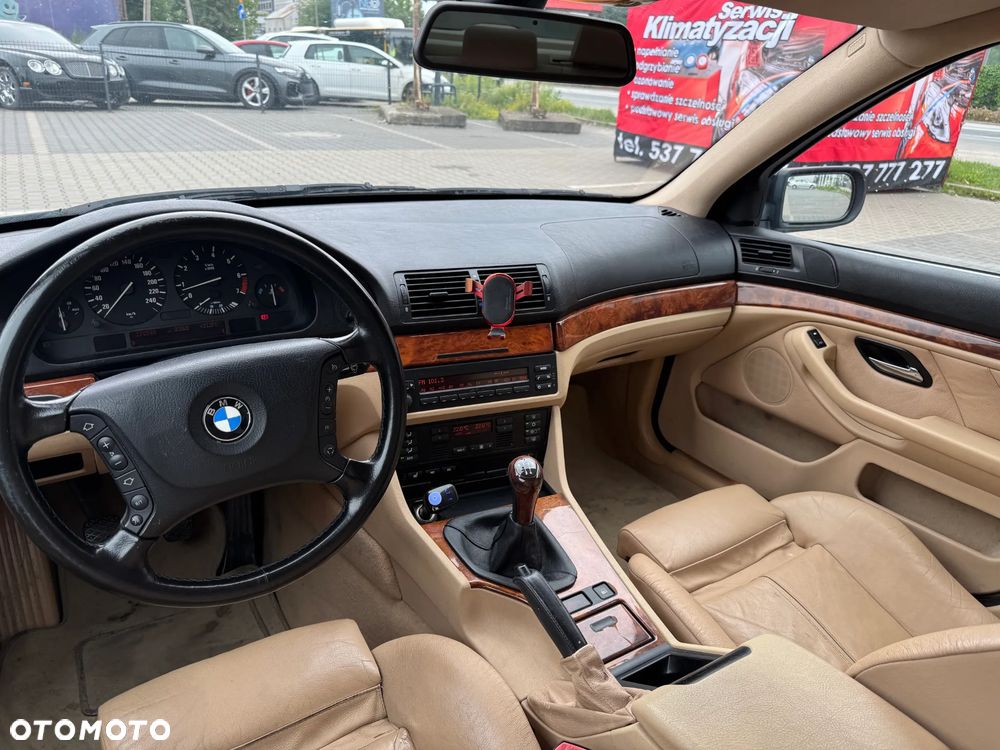 BMW Seria 5 - 24