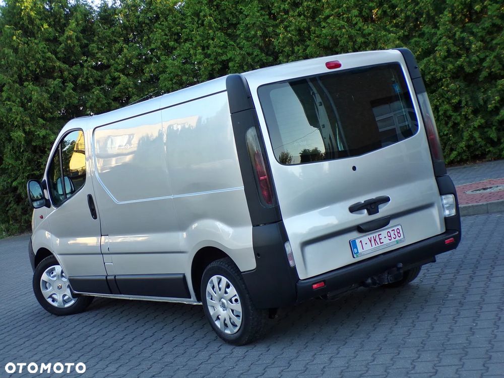 Renault TRAFIC - 12