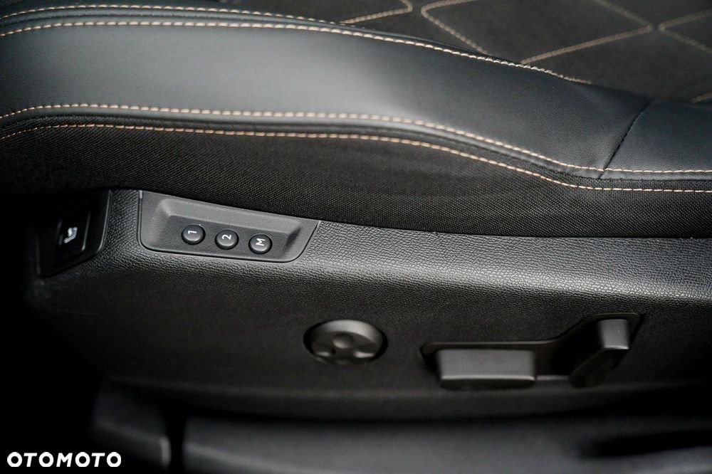 Peugeot 5008 BlueHDI 180 EAT8 GT - 21