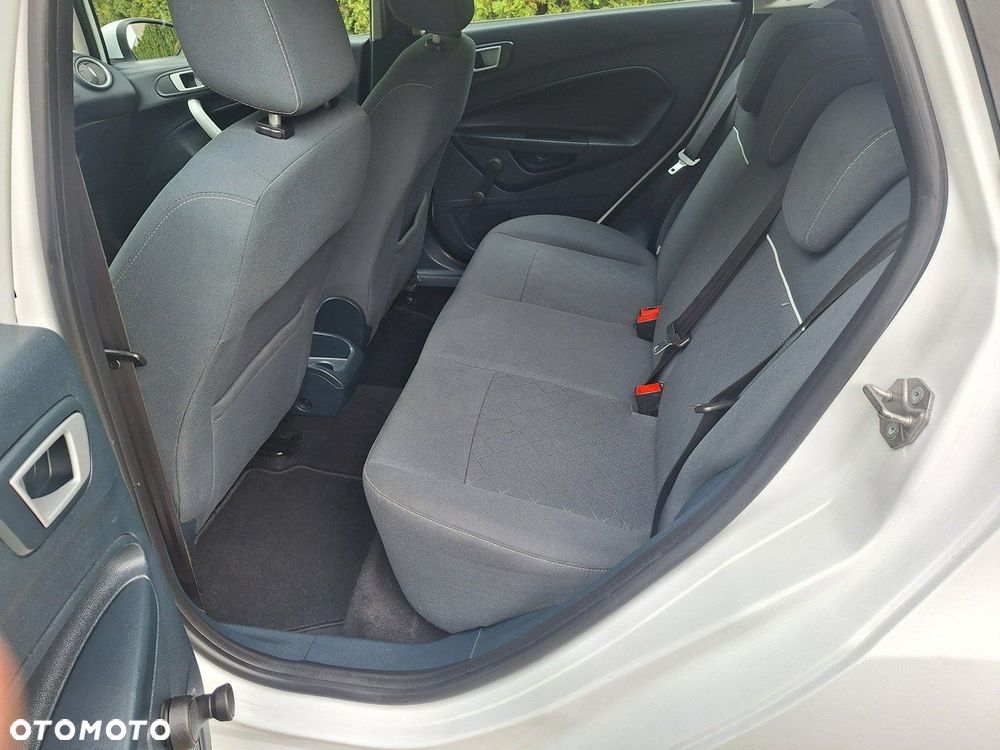 Ford Fiesta - 17