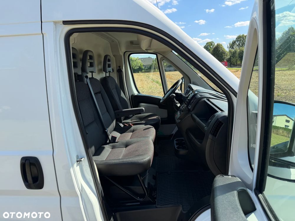 Peugeot Boxer * 2.0 / 130KM * L2H2 * Furgon / Blaszak * Średni / Podwyższany * - 33
