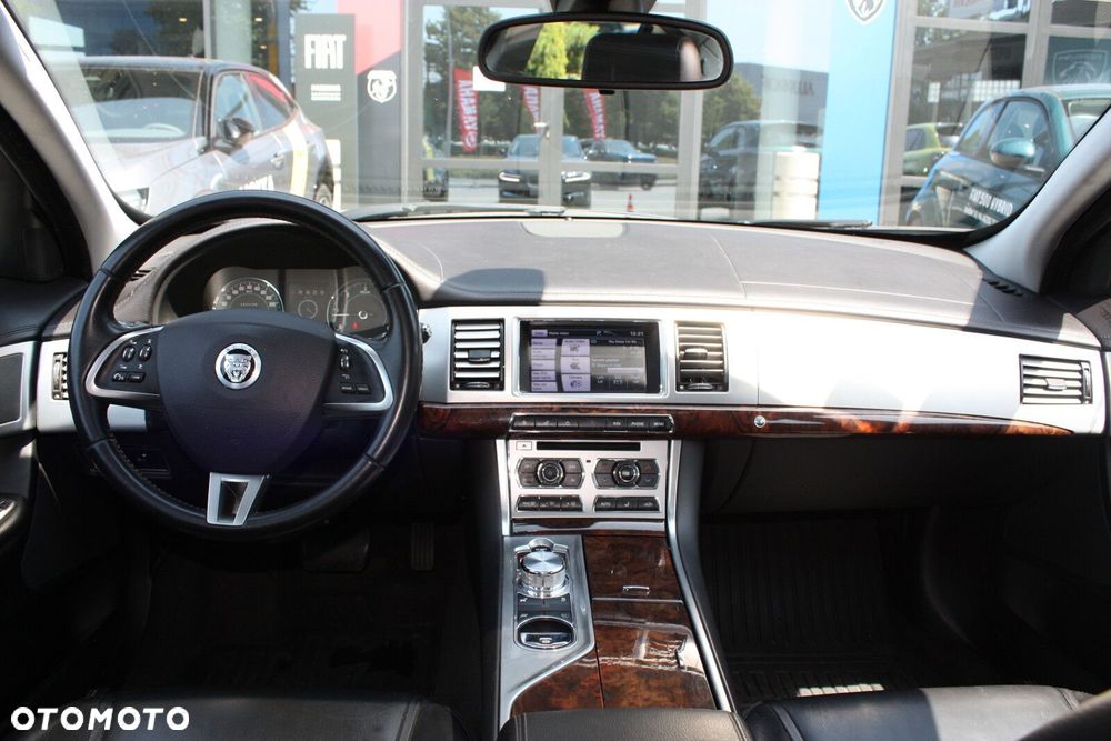 Jaguar XF 3.0 V6 D S Luxury - 22