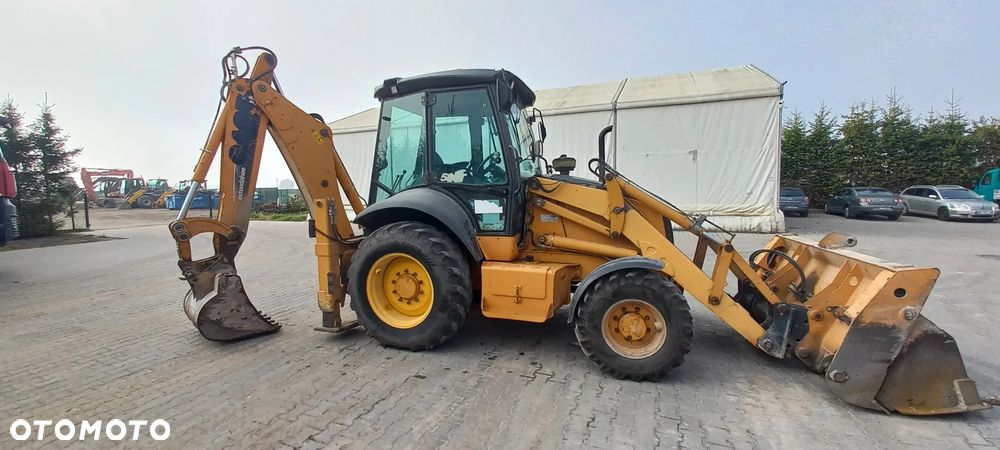 Case 580T - 8