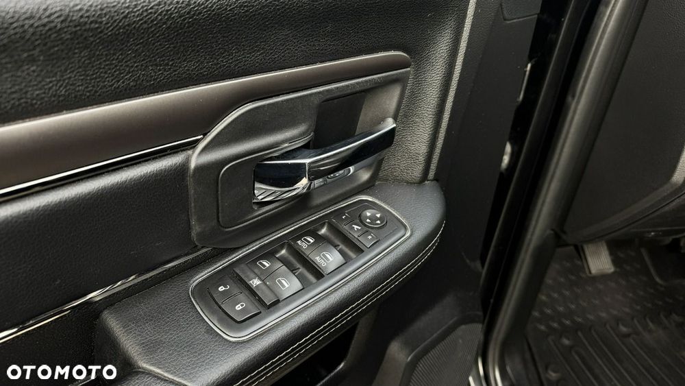 Dodge RAM - 16