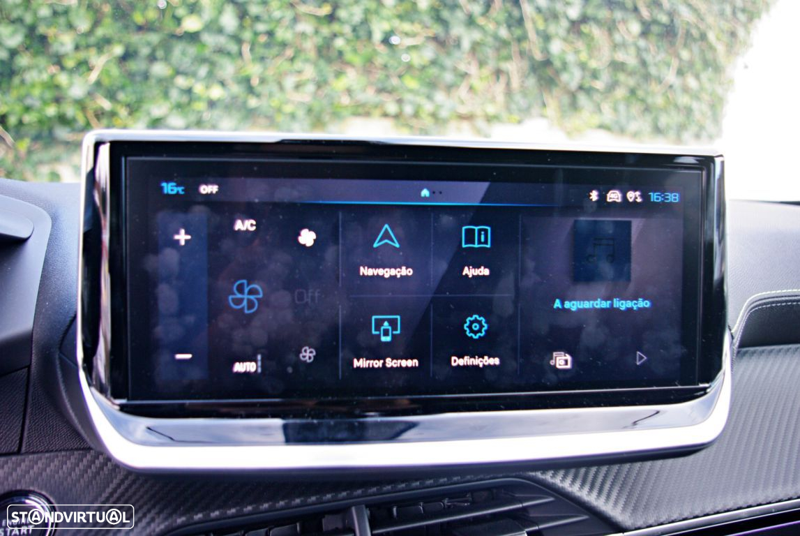 Peugeot 2008 1.2 PureTech GT Line EAT8 - 36