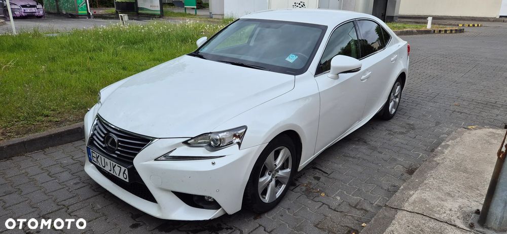 Lexus IS 300h Elite - 3