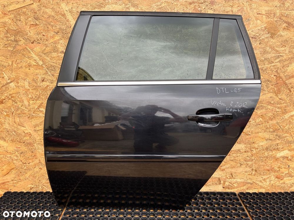 Opel Vectra C Lift kombi kod lak. Z20R  DRZWI TYŁ LEWY LEWE - 1