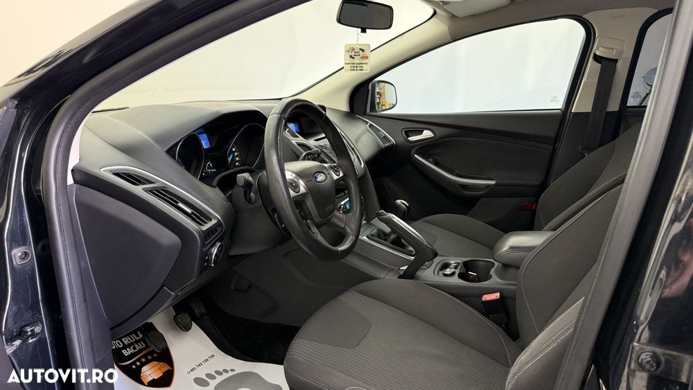 Ford Focus - 12