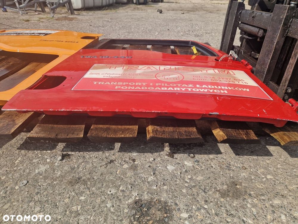 Drzwi Prawe MAN TGA TGX Szeroka Kabina Przykręcany zawias - 2