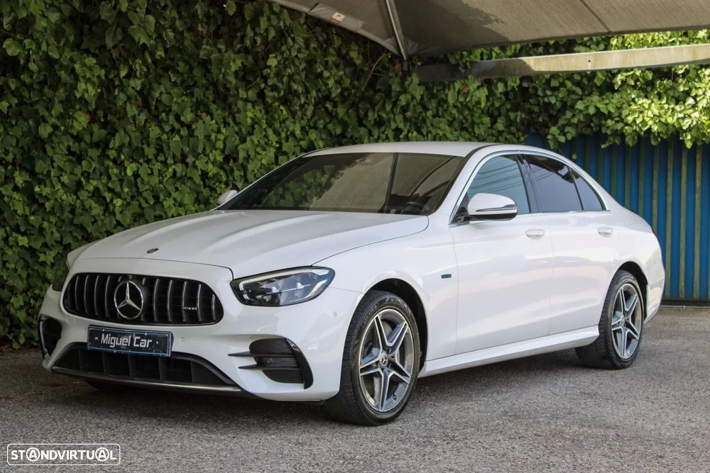 Mercedes-Benz E 300 de AMG Line - 4