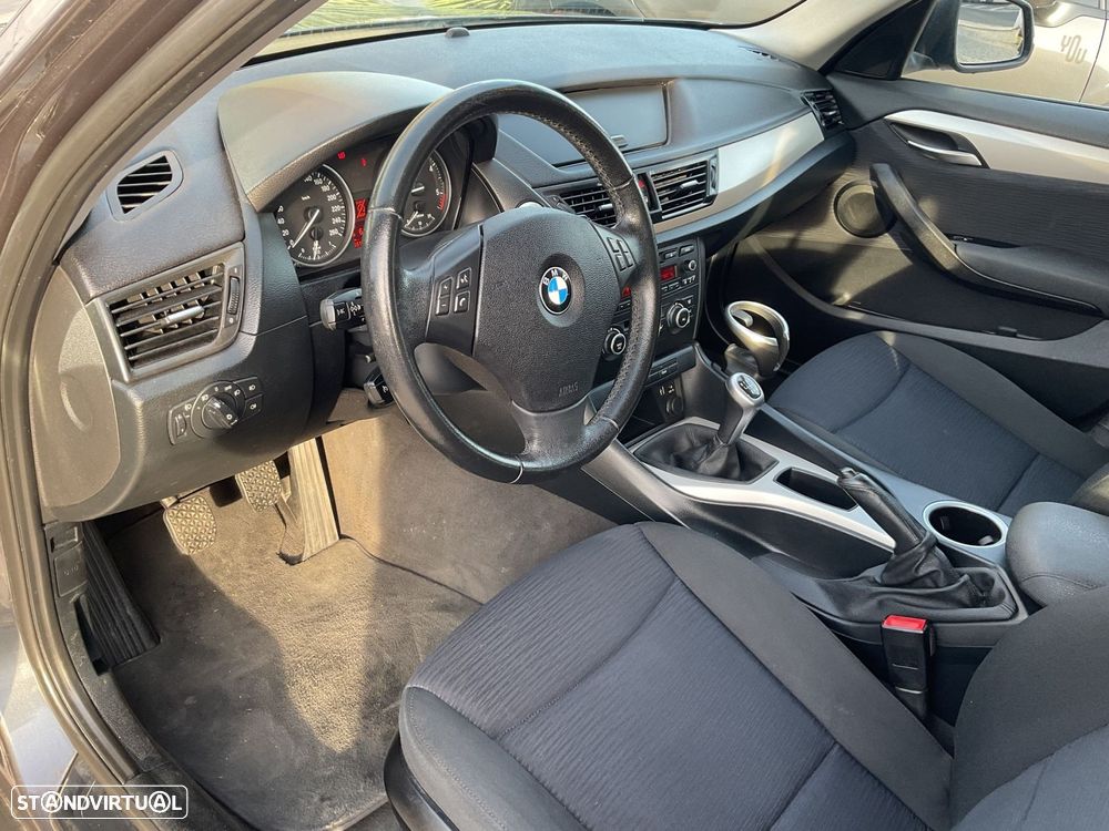 BMW X1 18 d sDrive - 22