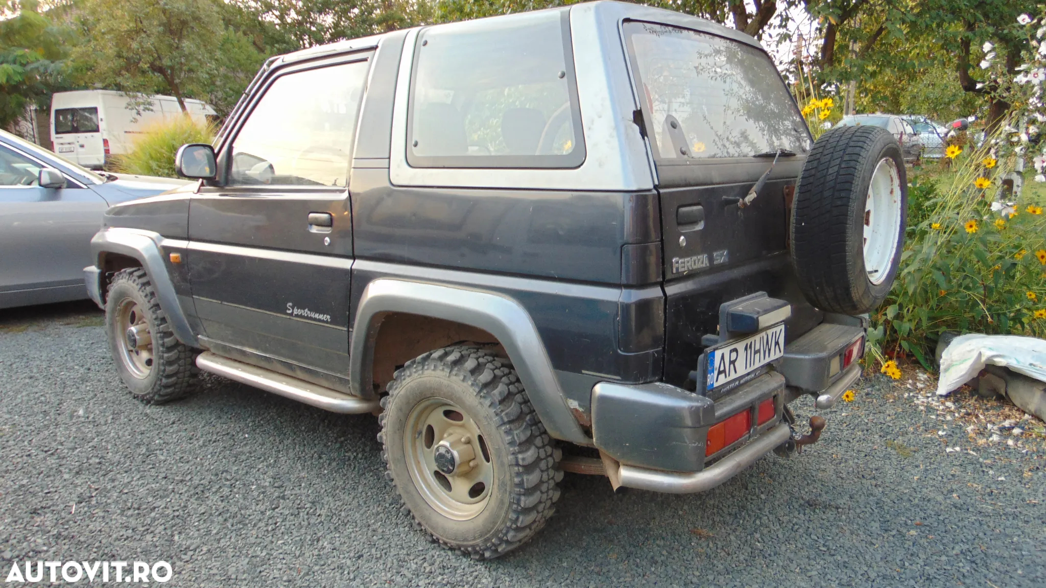 Luneta geam spate portbagaj Daihatsu Feroza - 8