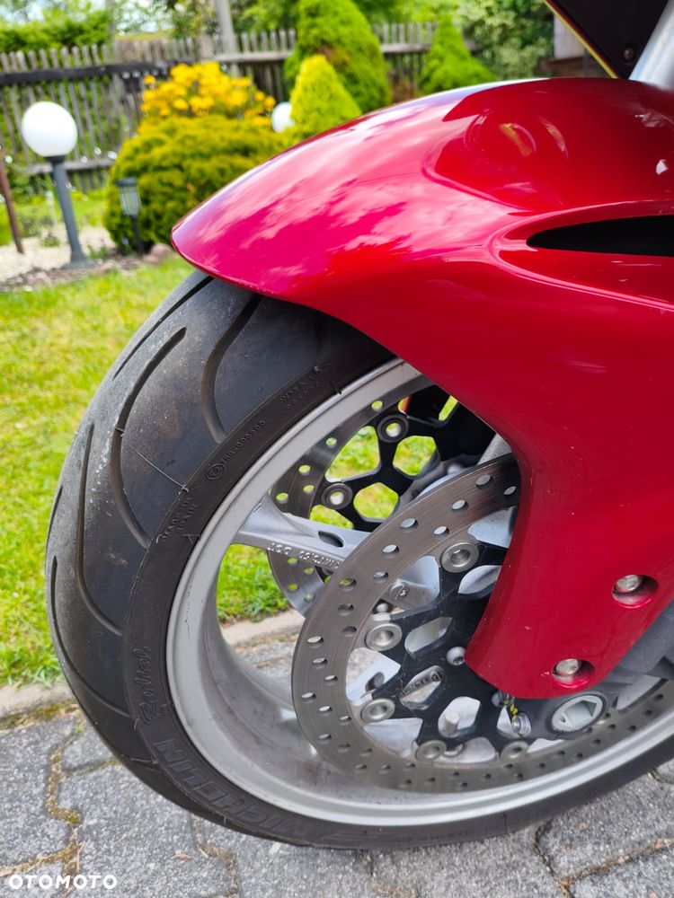Honda VFR - 12