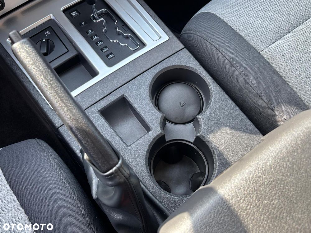 Dodge Nitro 3.7 V6 SLT 4WD - 30