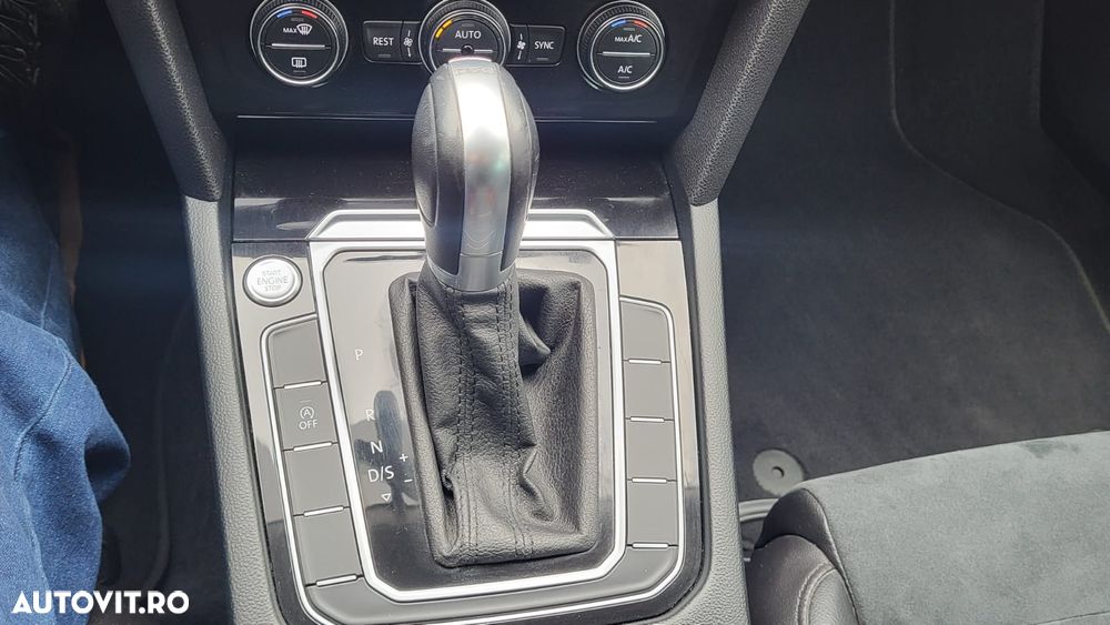 Volkswagen Passat - 13