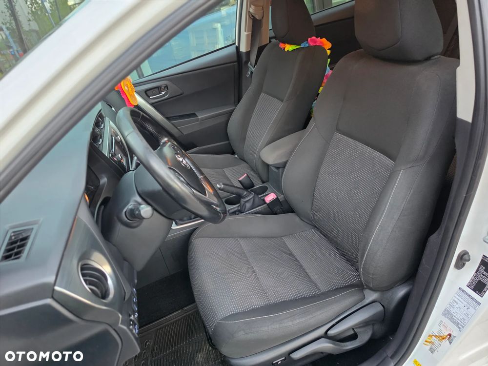 Toyota Auris 2.0 D-4D Prestige - 6
