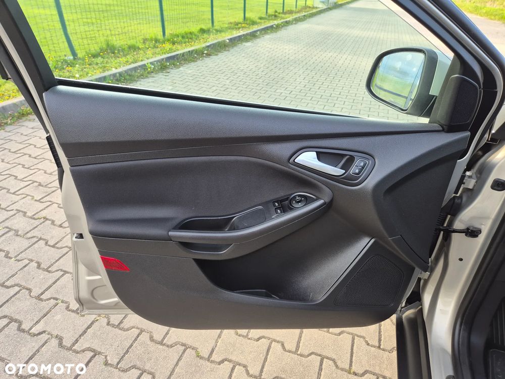 Ford Focus 1.0 EcoBoost STart-Stopp-System TITANIUM - 37