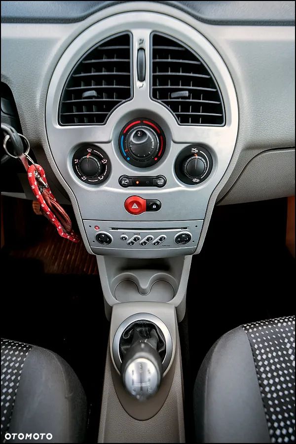 Renault Modus - 24