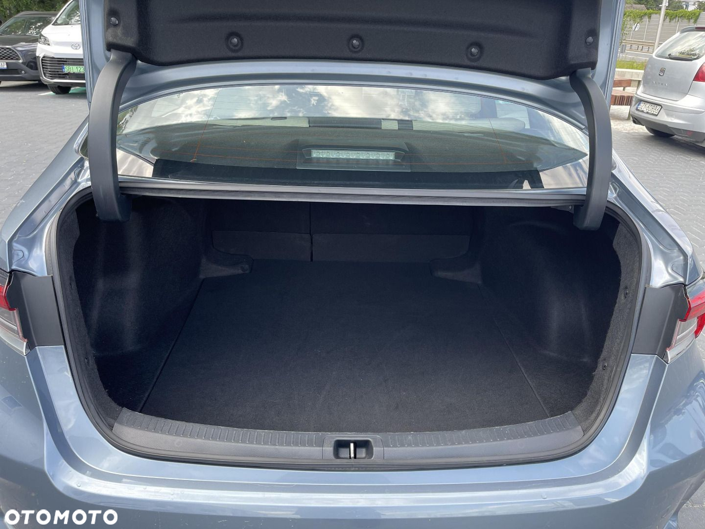 Toyota Corolla - 12