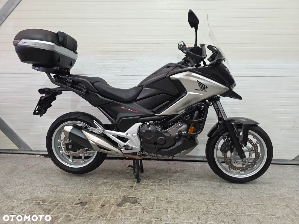Honda NC - 16