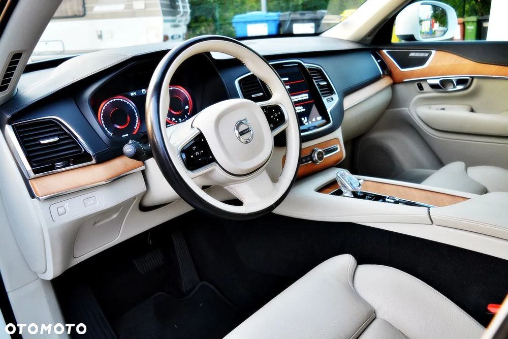 Volvo XC 90 B5 D AWD Inscription 7os - 28