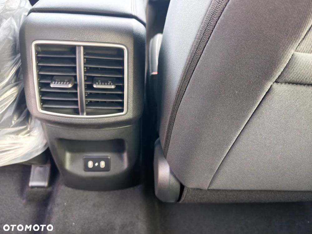 Kia Sportage 1.6 T-GDI HEV M 2WD - 12