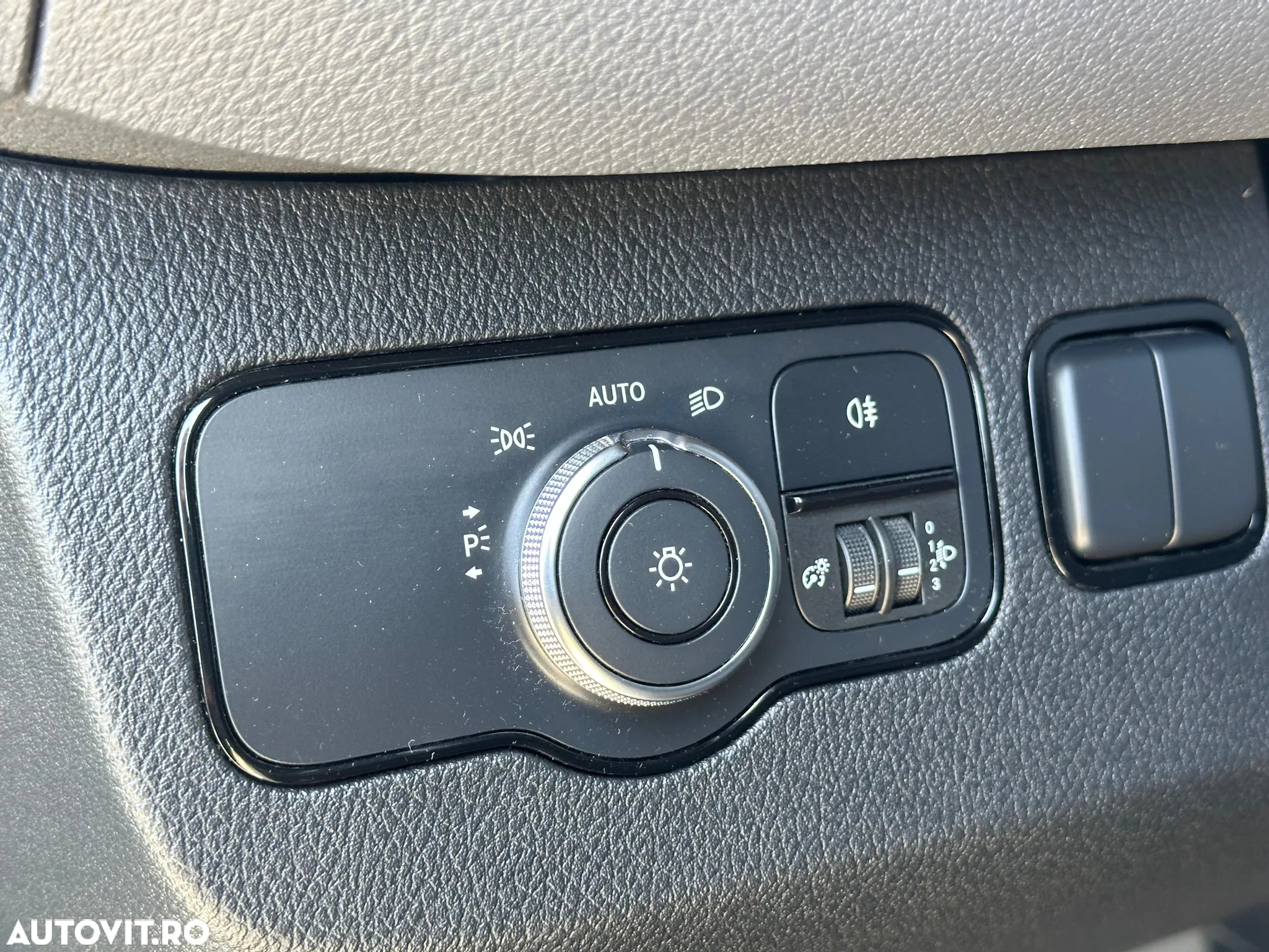 Mercedes-Benz Sprinter - 11