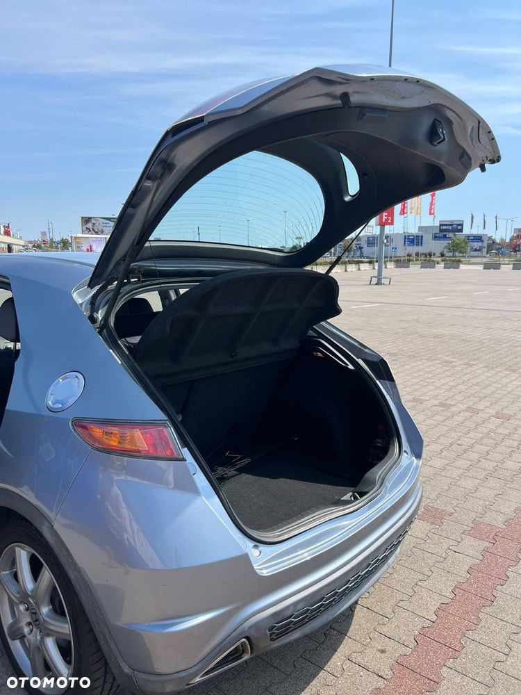 Honda Civic 1.8 Comfort - 11