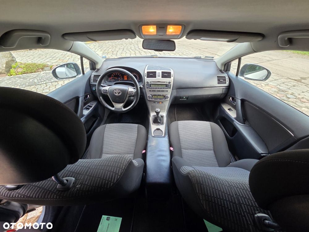 Toyota Avensis 1.8 Luna EU5 - 8