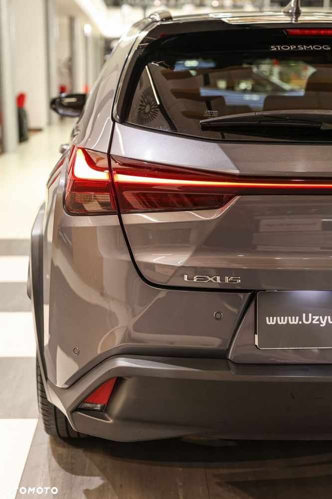 Lexus UX - 34