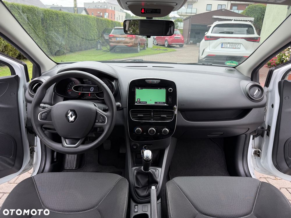 Renault Clio 1.2 16V 75 Limited - 19