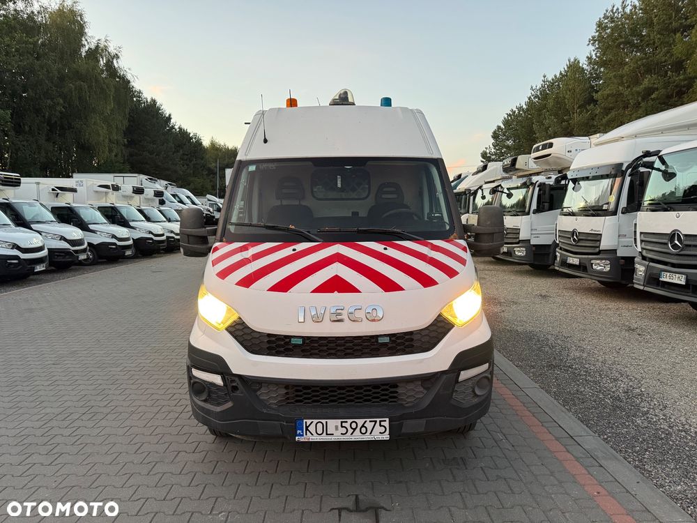 Iveco IVECO DAILY 50c15  DMC 3500 KG W OFERCIE OK 70 SZTUK FURGON KONTENER CHLODNIA WYWROT PODWOZIE DO ZABUDOWY 35c15 - 3