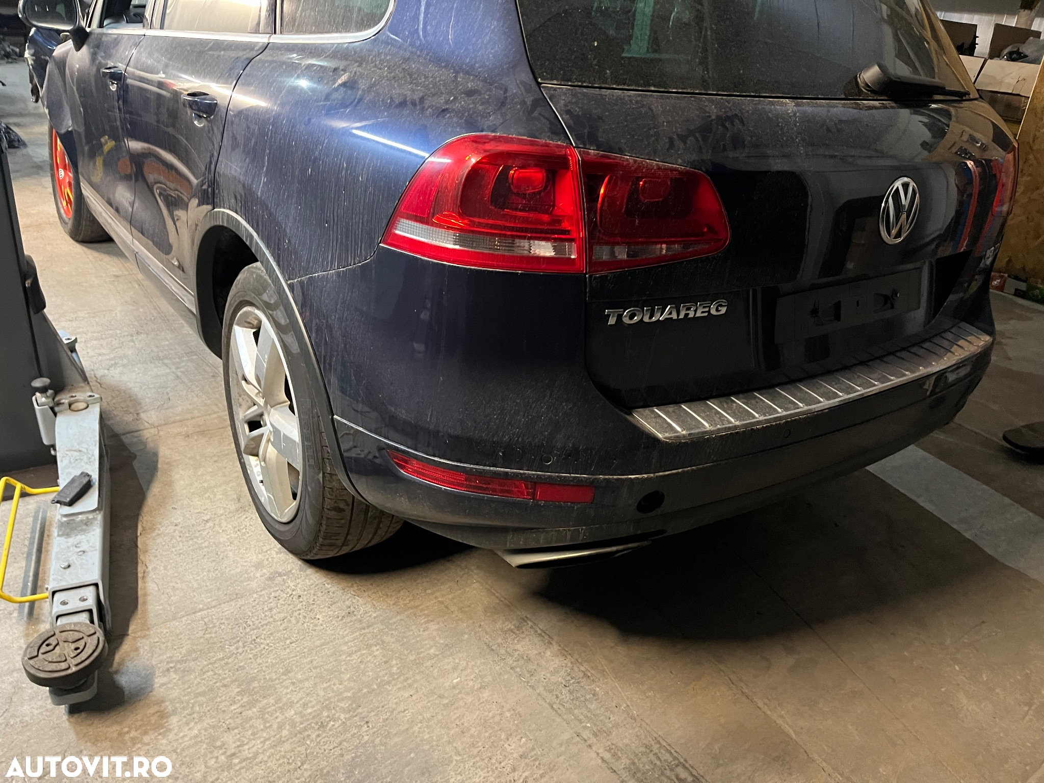 Dezmembram volkswagen touareg 4.2 tdi 2014 147.000 km - 10
