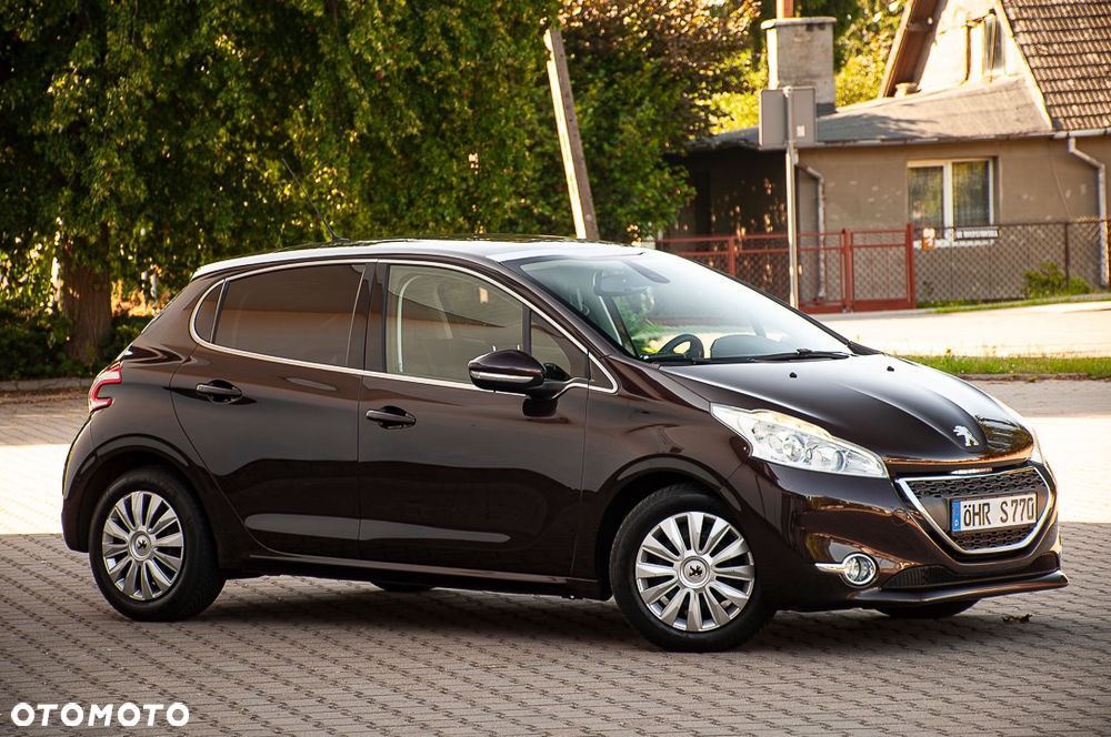 Peugeot 208 120 VTI Intuitive - 19