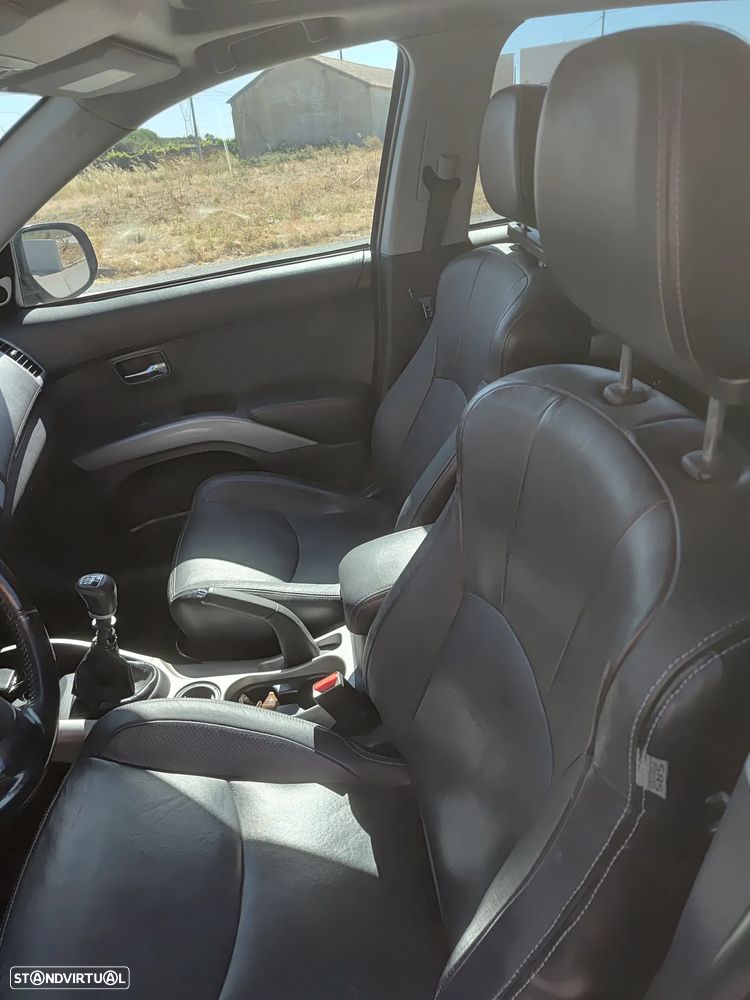 Mitsubishi Outlander 2.2 DI-D Instyle - 8