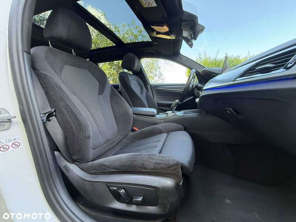 BMW Seria 5 530d mHEV M Sport sport - 21