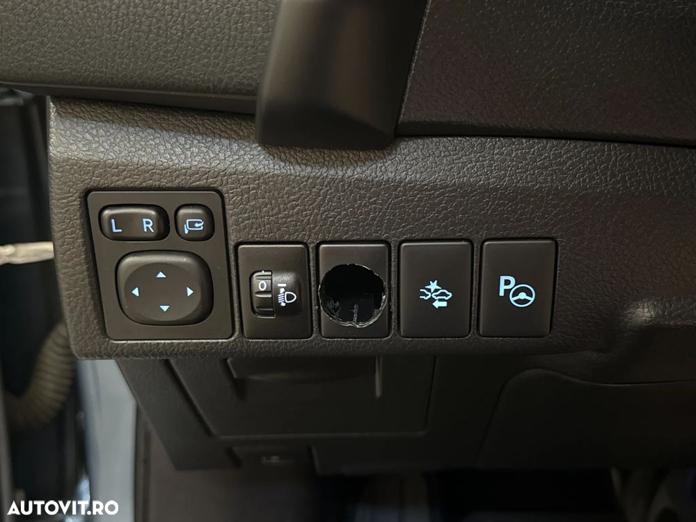 Toyota Auris - 16