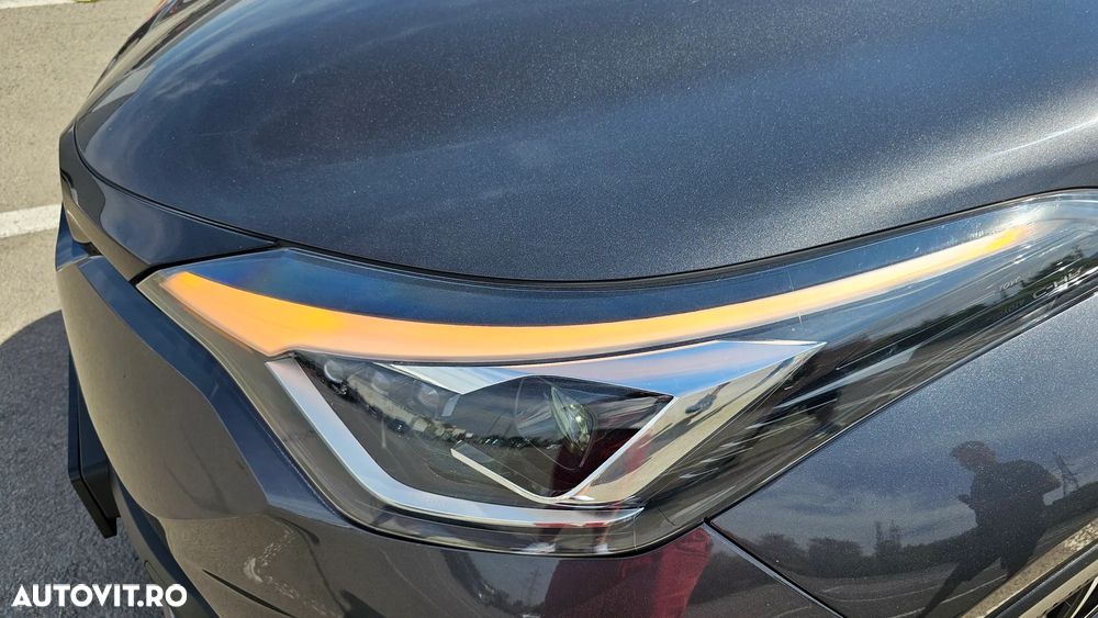 Toyota C-HR 1.8 HSD 4x2 CVT C-lassy LED - 8